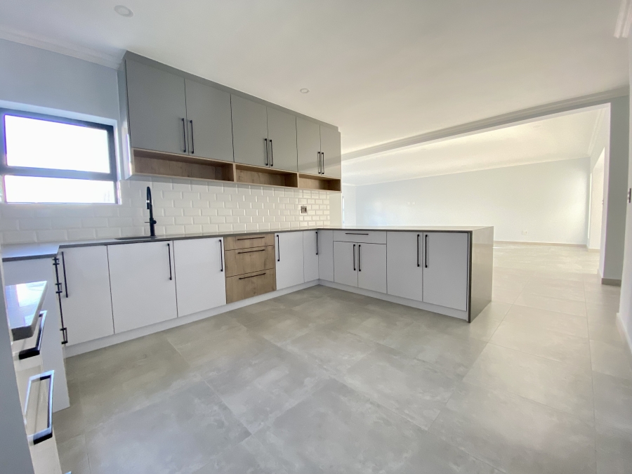 4 Bedroom Property for Sale in Sandown Western Cape